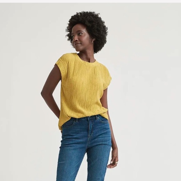 NWT-RW&CO Crinkle Crew-Neck Cap Sleeve T-Shirt, yellow, size M perfect condition - Picture 7 of 11